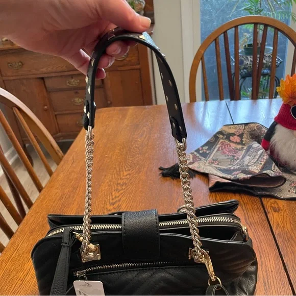 NWT Guess Violet Chevron Quilted Shoulder/Satchel Black Bag w/ Tassel and Chain - Picture 9 of 15
